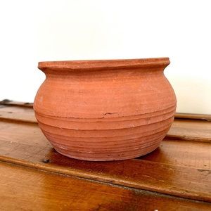 ✨Vintage 1980 Terracotta Pot✨